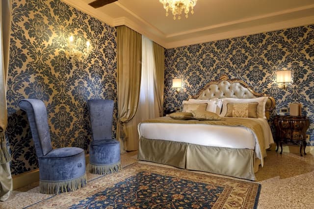 Classic Double or Twin Room · photo 1