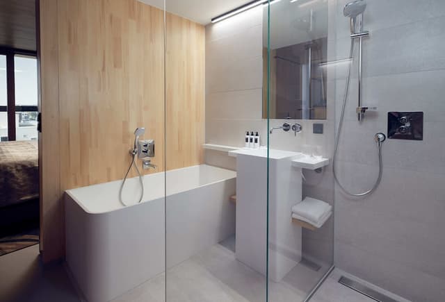Superior Room, Bathtub · photo 2