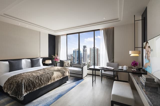 Deluxe Room, 1 King Bed Free WiFi, Free self parking · photo 3