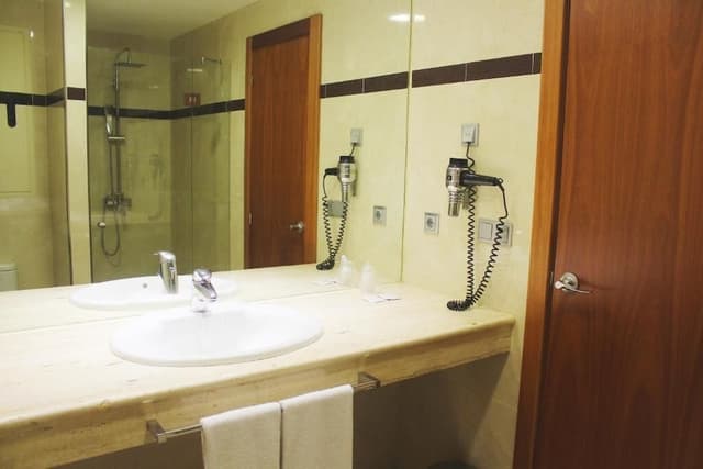 Basic Double Room · photo 3