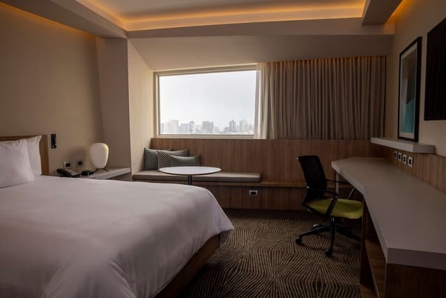 Room, 1 Queen Bed, City View · photo 2