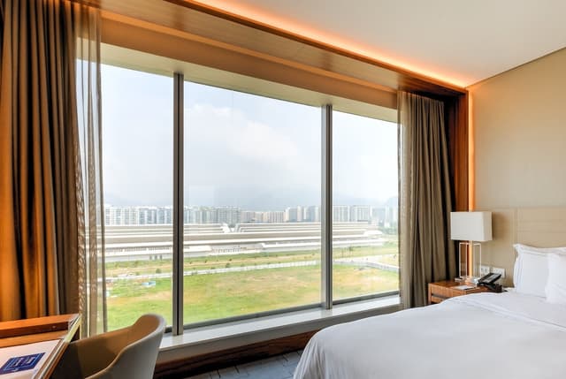 Classic Room, 1 King Bed, City View · photo 5