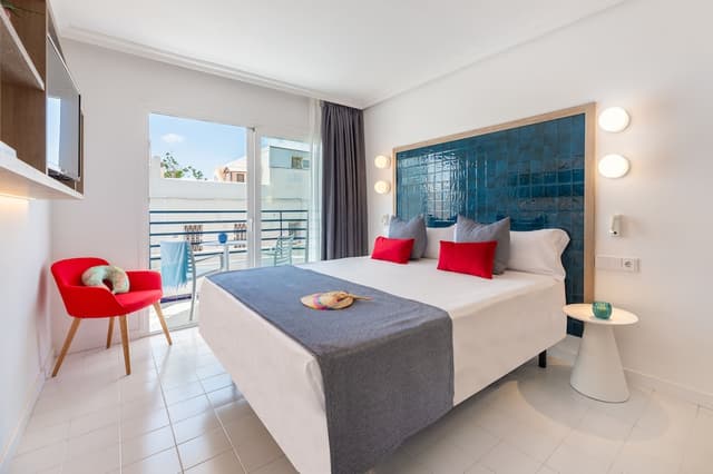 Double Room · photo 1