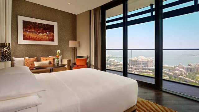 Room, 1 King Bed, Balcony, Sea View · photo 2