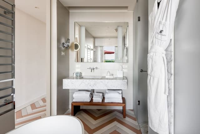 Deluxe Room, 1 King Bed · foto 8