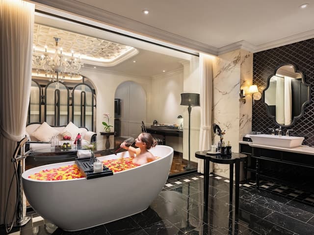 Grand Colonial Terrace Suite City View with Outdoor tub & Spa Benefits · photo 5