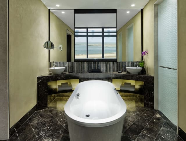 Room, 2 Twin Beds, Balcony (With View) · photo 3