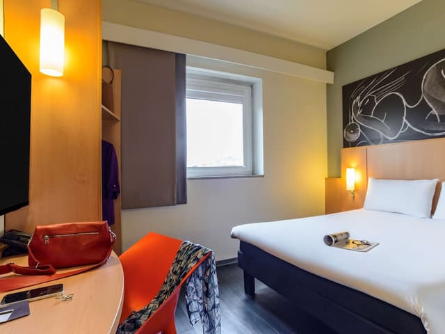 Room, 1 Double Bed · photo 5