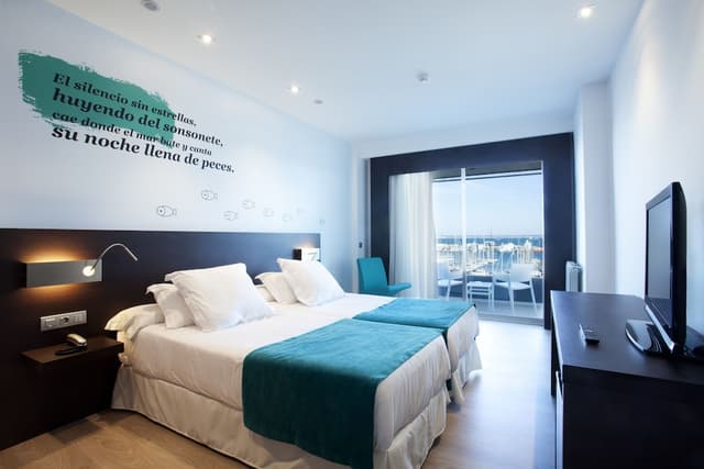 Premium Room, Balcony, Sea View · photo 1