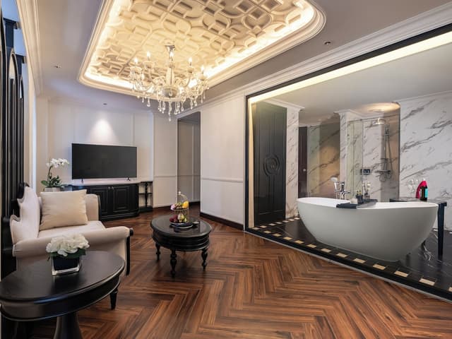Grand Colonial Terrace Suite City View with Outdoor tub & Spa Benefits · photo 8