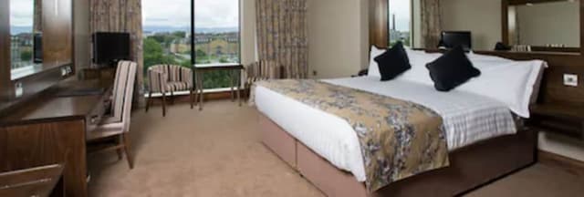 Superior Room, 1 King Bed · photo 2