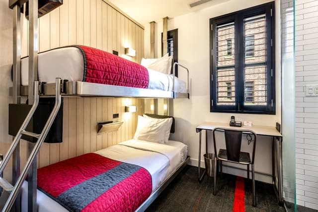 Room (Bunk Pod) · photo 7