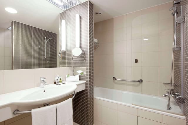 Standard Room, 2 Twin Beds · photo 2