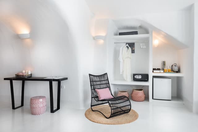 Senior Suite with outdoor hot tub (2 pax) · photo 7