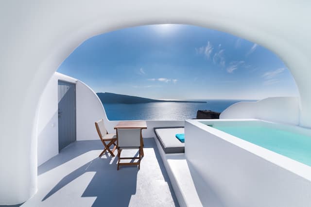 Senior Suite with outdoor hot tub (2 pax) · photo 8