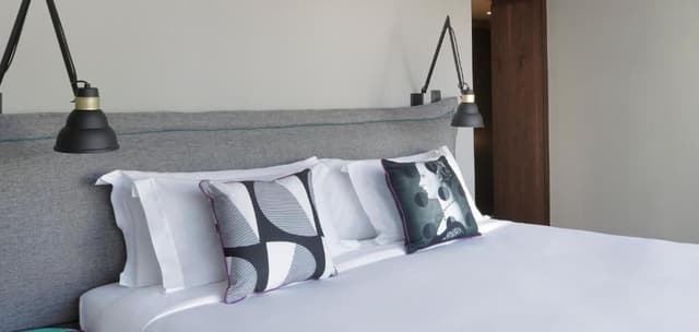 Superior Vista Parcial - 1 Cama King · foto 1