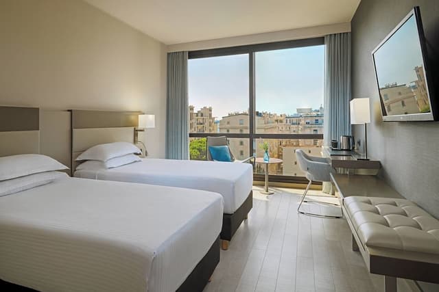 Deluxe Room, 2 Twin Beds, Sea View · photo 2