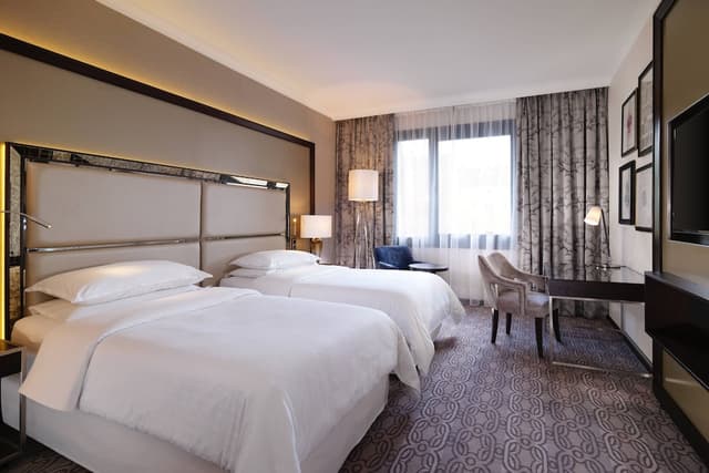 Deluxe Room, 2 Twin Beds (View) · photo 1