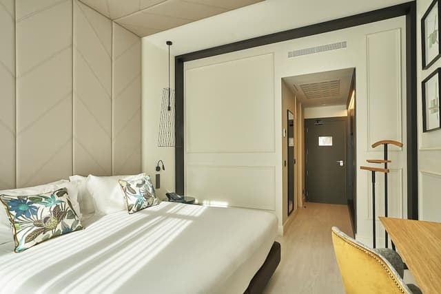 Double Room Single Use, City View · photo 3