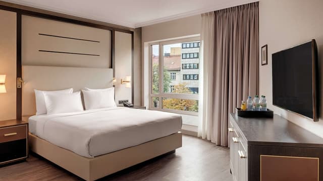 Room, 1 King Bed, Accessible, Non Smoking · photo 4