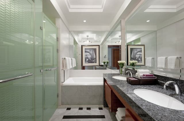 Deluxe Room, 2 Double Beds (View) · photo 4
