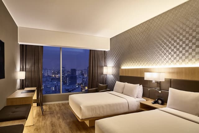 Room, 2 Double Beds · photo 4