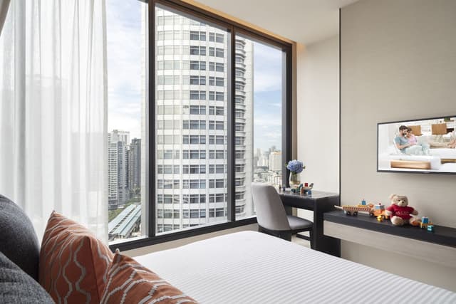 Executive Studio, 1 King Bed Free WiFi, Free self parking · photo 2