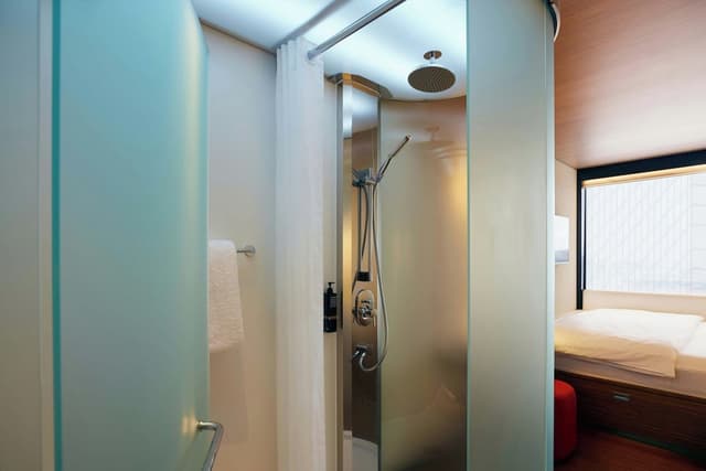 Premium Room, 1 King Bed (View) · photo 4