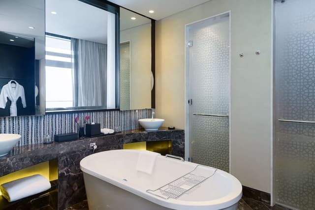Room, 2 Twin Beds, Balcony (With View) · photo 8