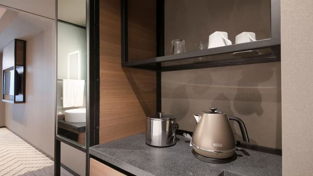 Top Floor Airwave Twin with Extra Bed, Non Smoking · photo 6