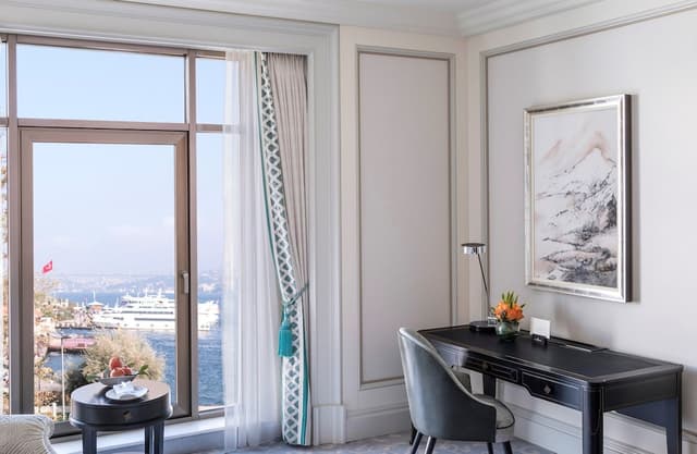 Deluxe Twin Room (Bosphorus Partial View) · photo 6