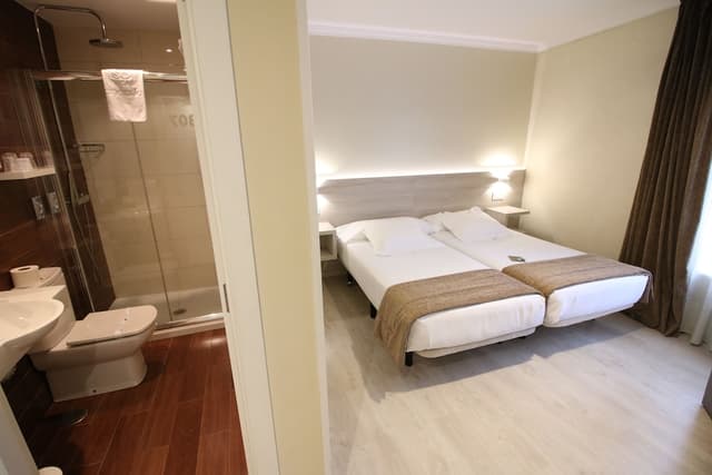 Double Room · photo 2