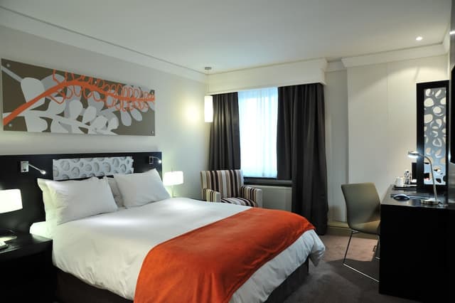 Standard Room (Queen) · photo 1