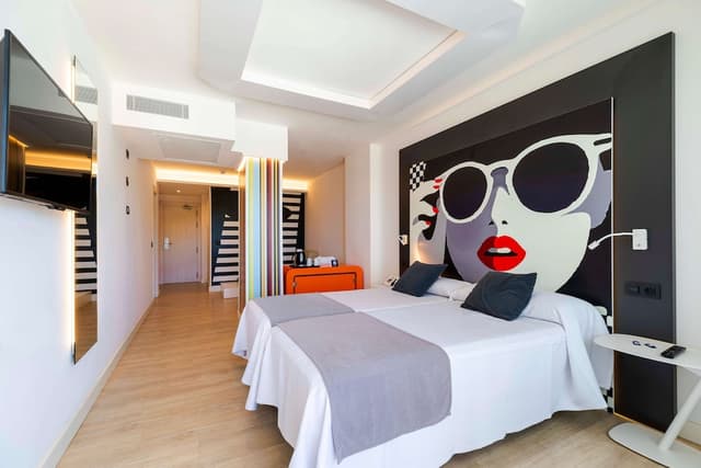 Habitación Doble Superior, Balcón, Vista a la Piscina (2 Adultos) · foto 4
