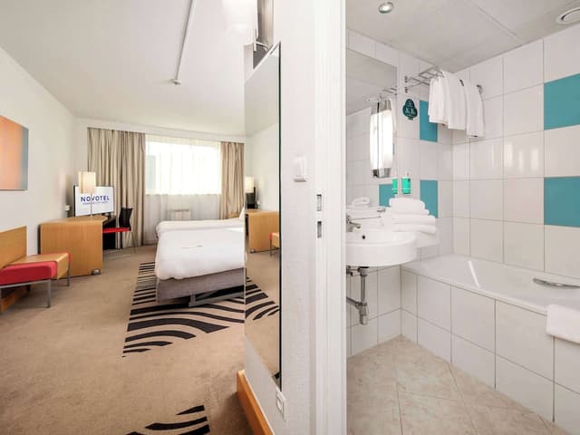 Superior Room, 1 Queen Bed with Sofa bed (Novation) · foto 7