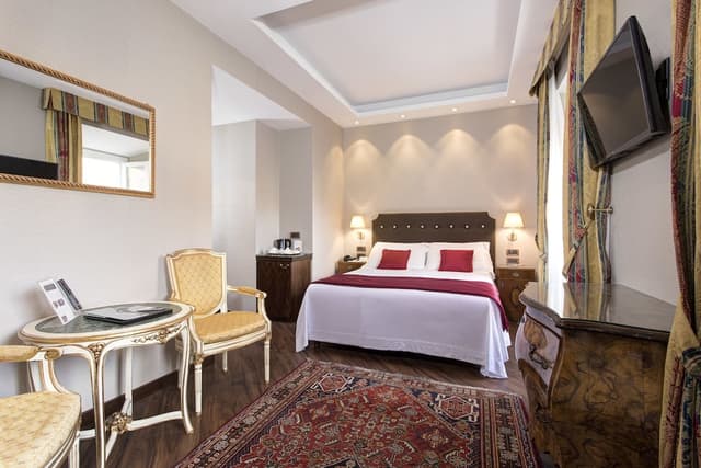 Deluxe Double or Twin Room, City View · photo 1