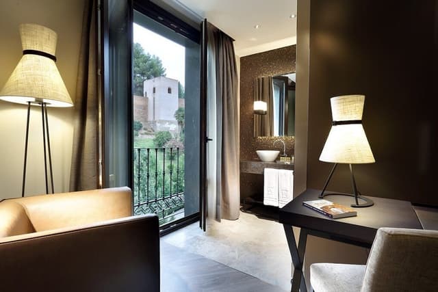 Room (Alhambra views) · photo 7