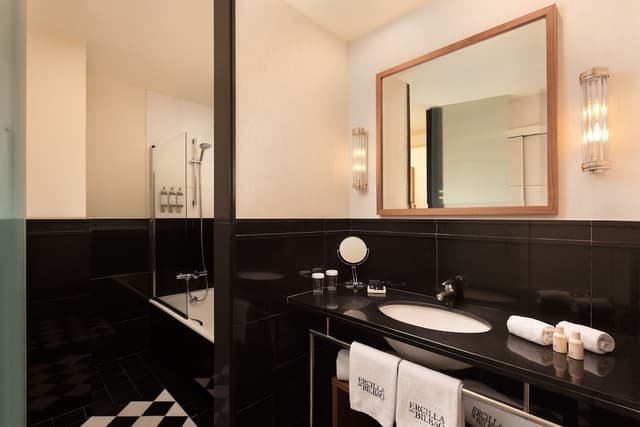 Superior Room, 2 Twin Beds, City View (Stylish) · photo 4