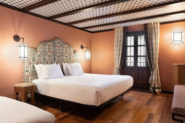 Premium Room, 1 King Bed with Sofa bed · photo 1