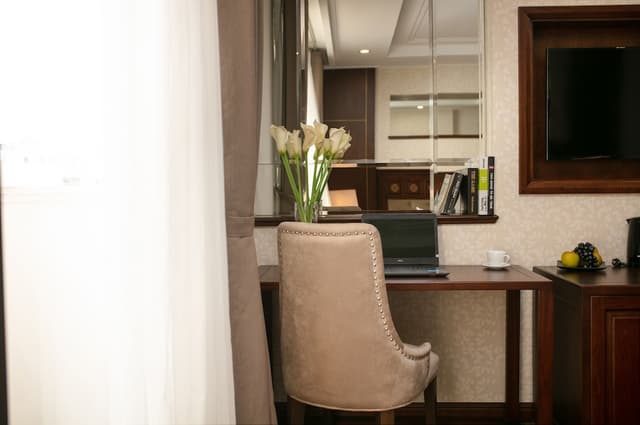 Junior Room, 2 Twin Beds, City View · photo 5