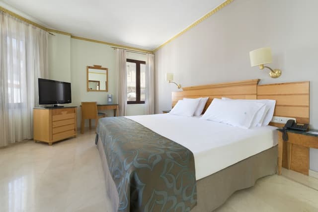 Double Room (extra beds) · photo 6