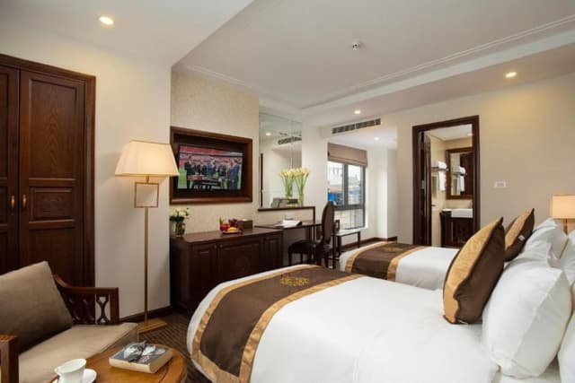 Junior Room, 2 Twin Beds, City View · photo 3