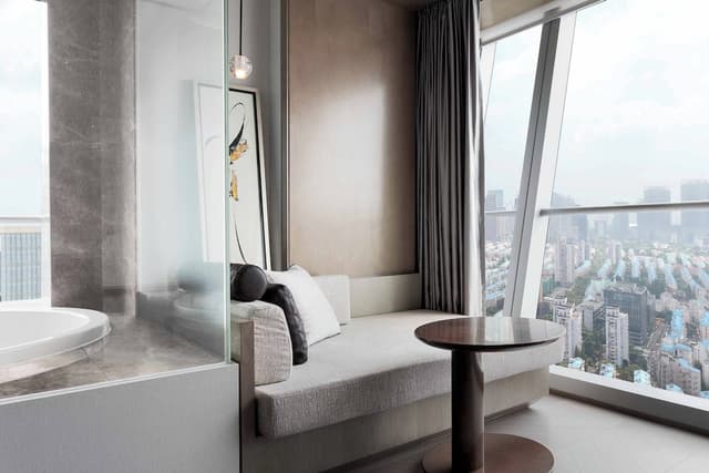Room, 1 King Bed, River View, Corner · photo 5