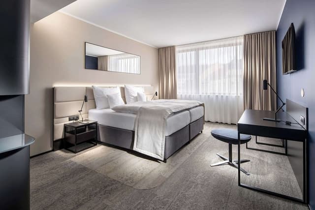 Suite, 1 King Bed, Non Smoking · photo 7