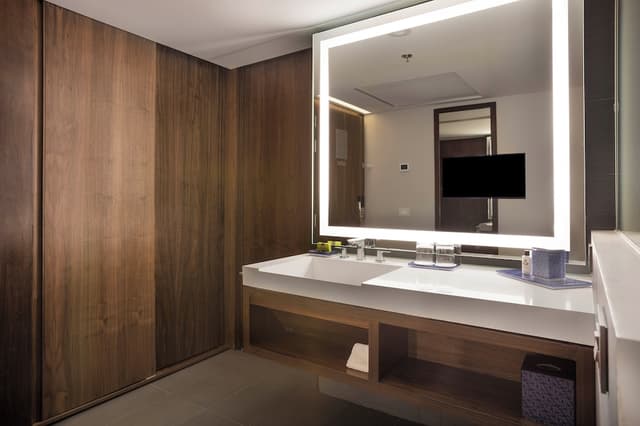 Classic Room, 2 Queen Beds (Executive Floor) · photo 5