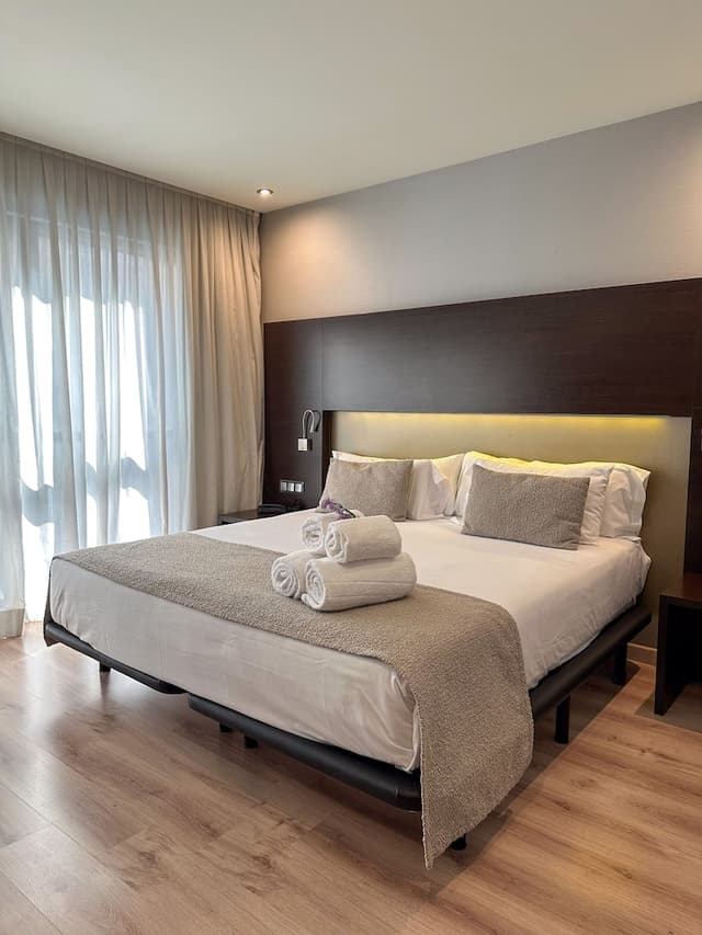 Room, 1 Queen Bed · photo 1