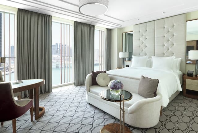 Superior Room, 1 King Bed · photo 2