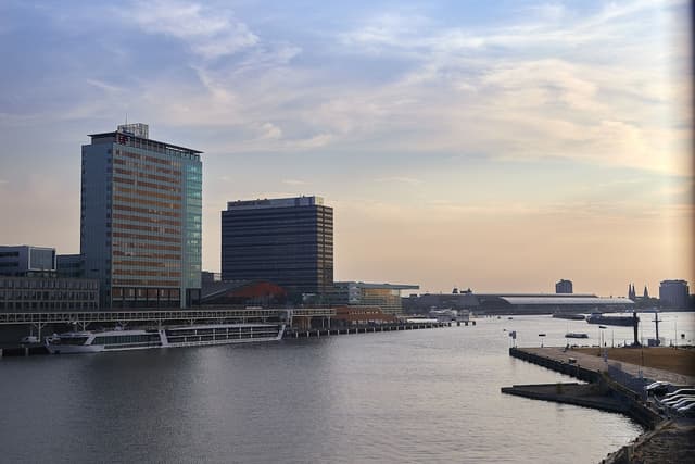 Superior Room, Canal View (Waterfront) · photo 3