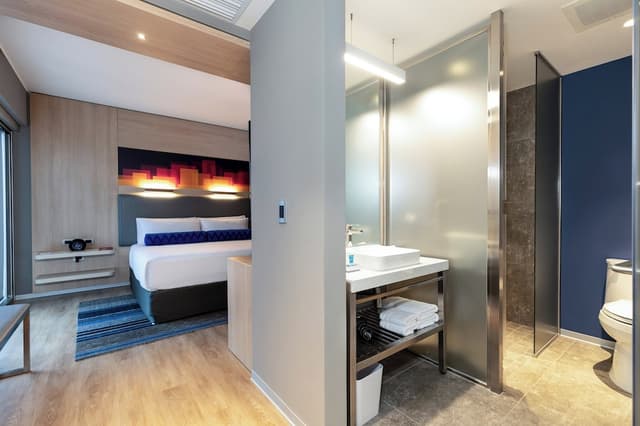 Urban, Room, 1 King Bed · photo 3