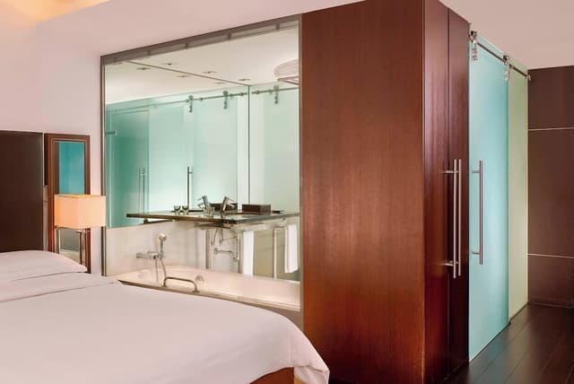 Premium Room, 2 Twin Beds · photo 5